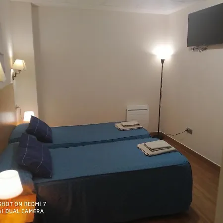 索尔德拉布兰卡酒店 *